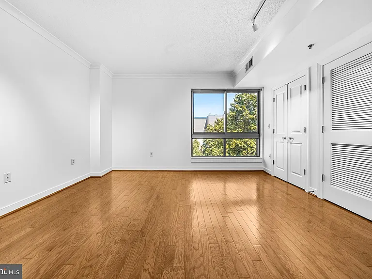 777 7th St NW #1003 — Photo 4