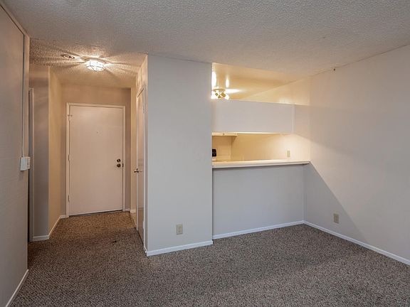 4th image of 980 Kiely Blvd Unit 227
