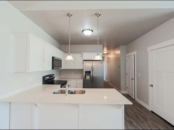 4th image of 101 W Silver Springs Dr #101