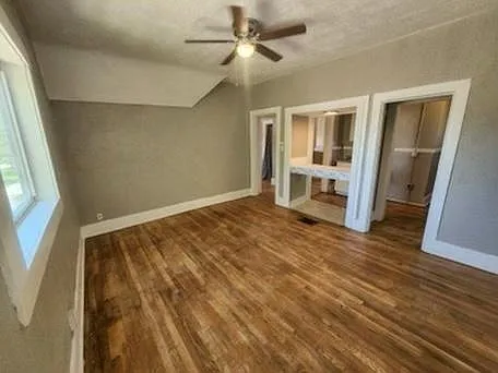1025 N Greenwood St #2 — Photo 4