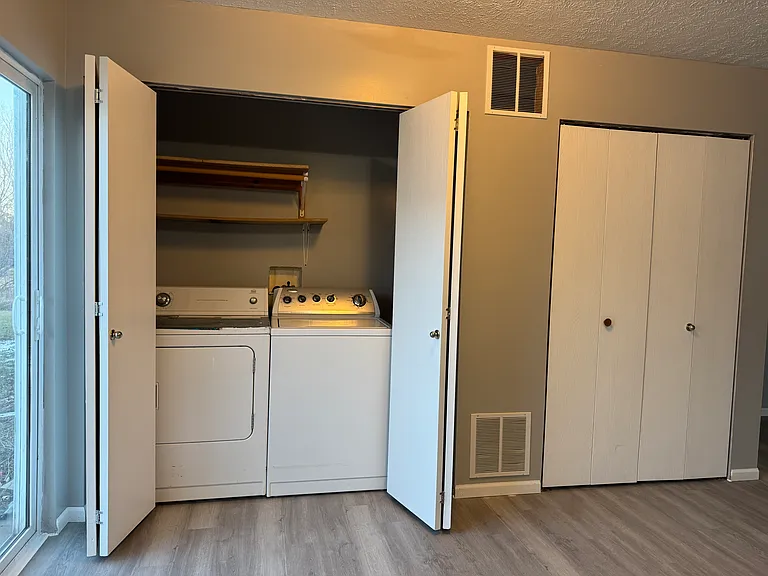 642 Lamont Dr — Photo 6