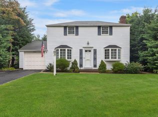 14 Concord Rd, Port Washington, NY 11050