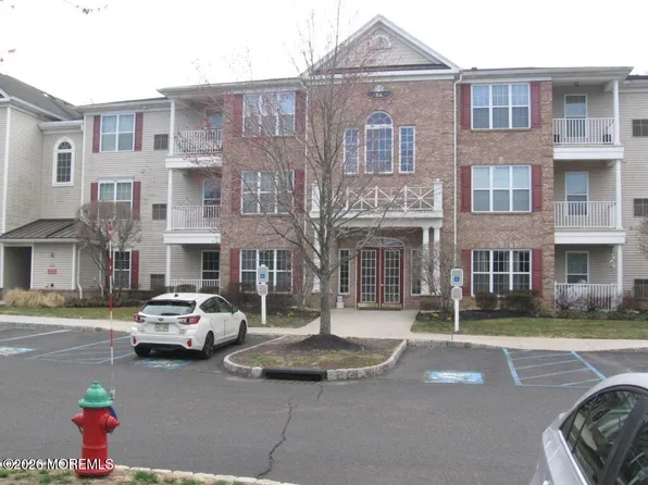 612 Sophee Lane, Lakewood, NJ 08701