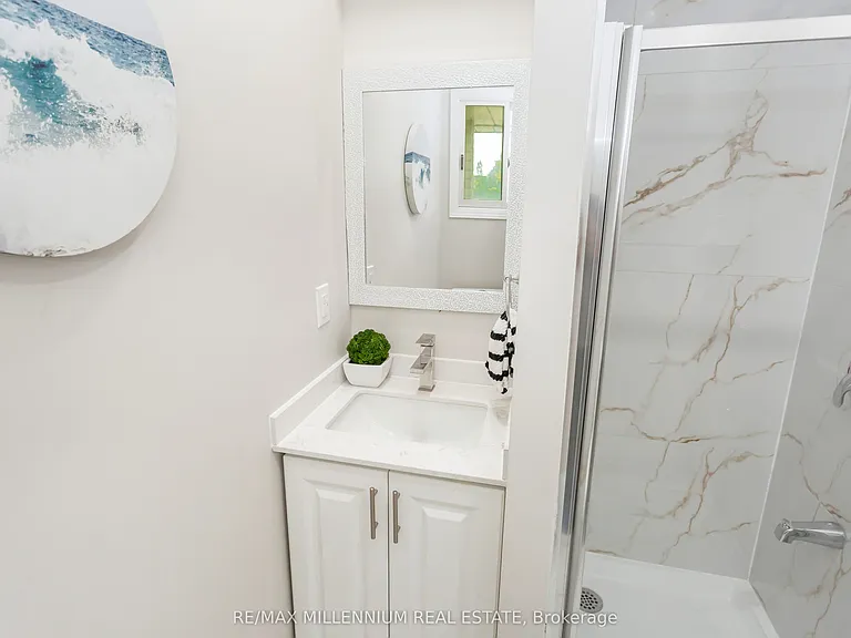 61 Mistywood Dr #UPPER — Photo 29