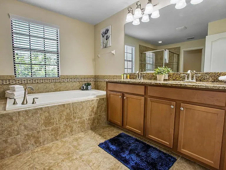 Moon Valley Dr — Photo 3