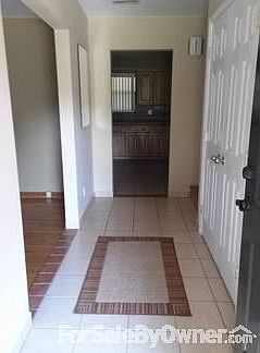 3rd image of 2512 Buttonwood Dr