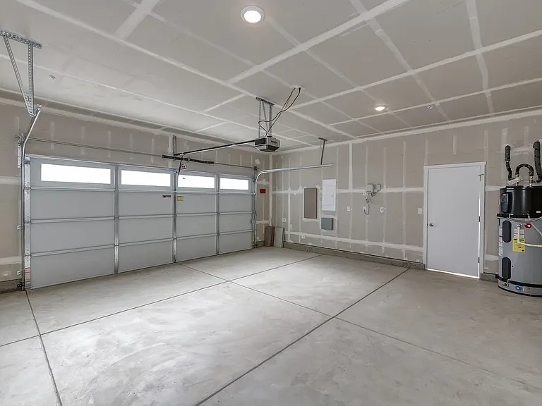 2858 E Corteza Dr — Photo 18