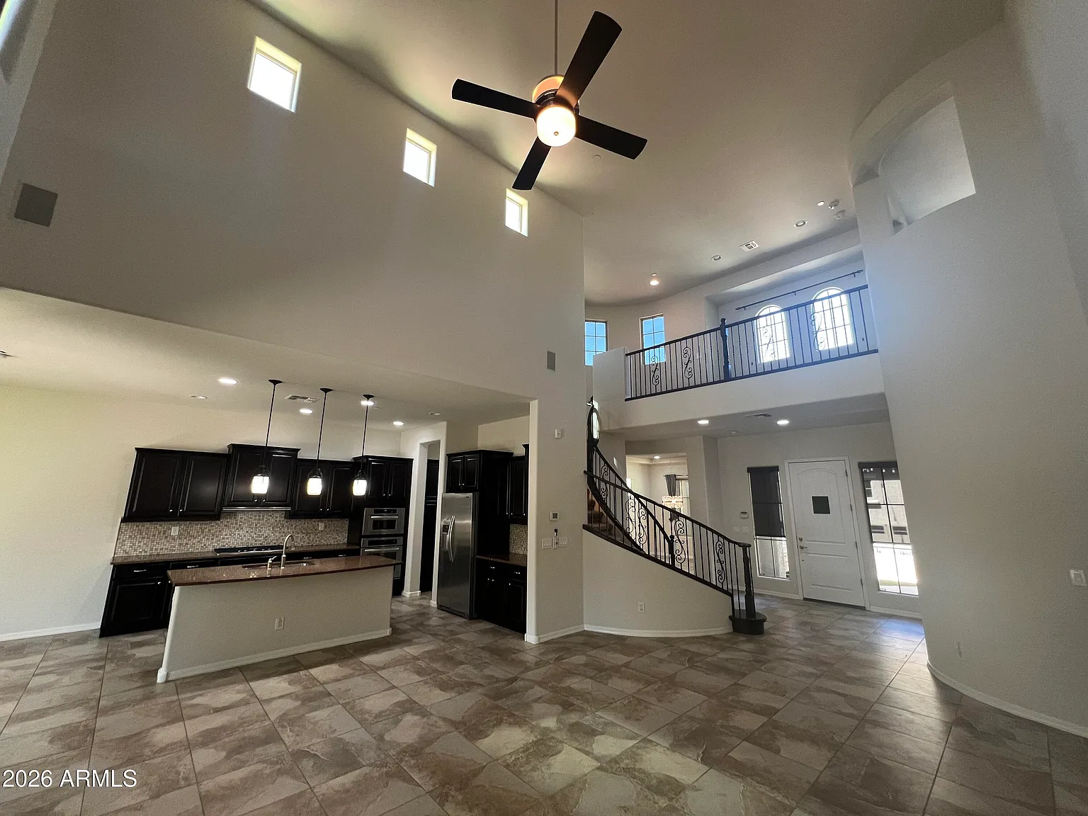 5 bed, 3.5 bath, 4034 sqft, $3,800 — Photo 4