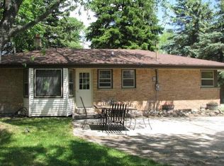 7261 Elberton Ave, Greendale, WI 53129