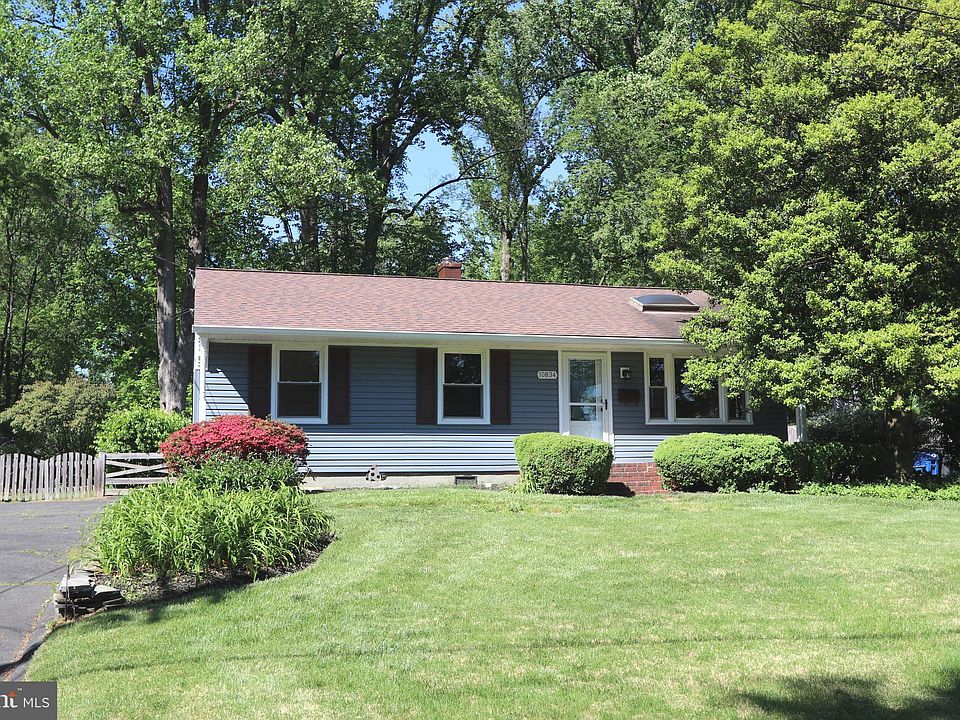 1st image of 10834 Woodhaven Dr