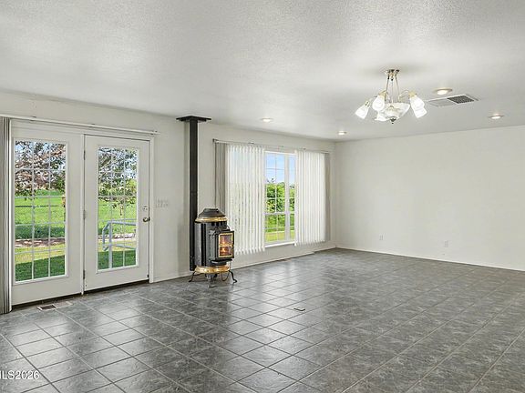 4th image of 1485 Drumm Ln