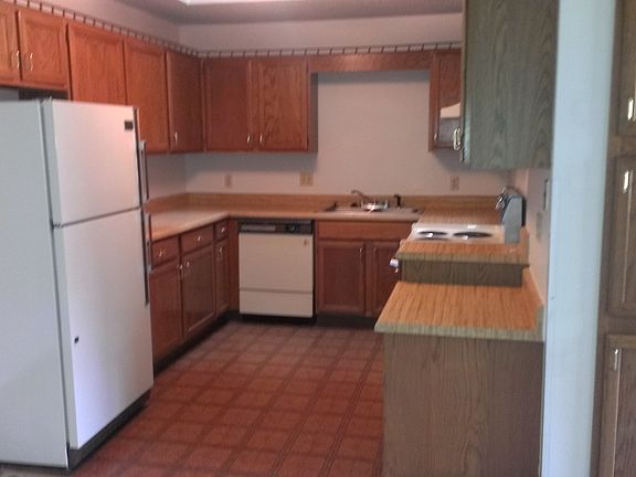 2nd image of 1106 Hackberry Dr #1