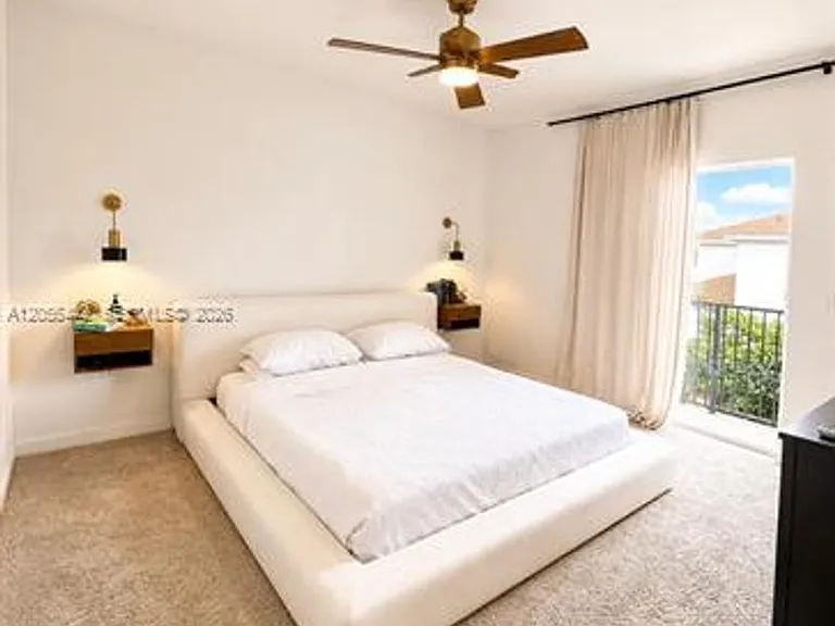 1680 SE 8th Ave #Townhouse 1680 — Photo 7