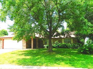 1000 S 27th St, Rogers, AR 72758