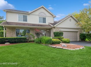 323 Camden Pl, Vernon Hills, IL