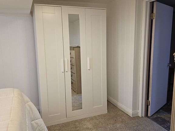 3rd image of 1137 Park Ave