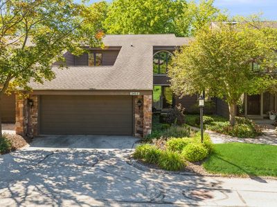 345 N Elm Grove Rd E UNIT E, Brookfield, WI, 53005