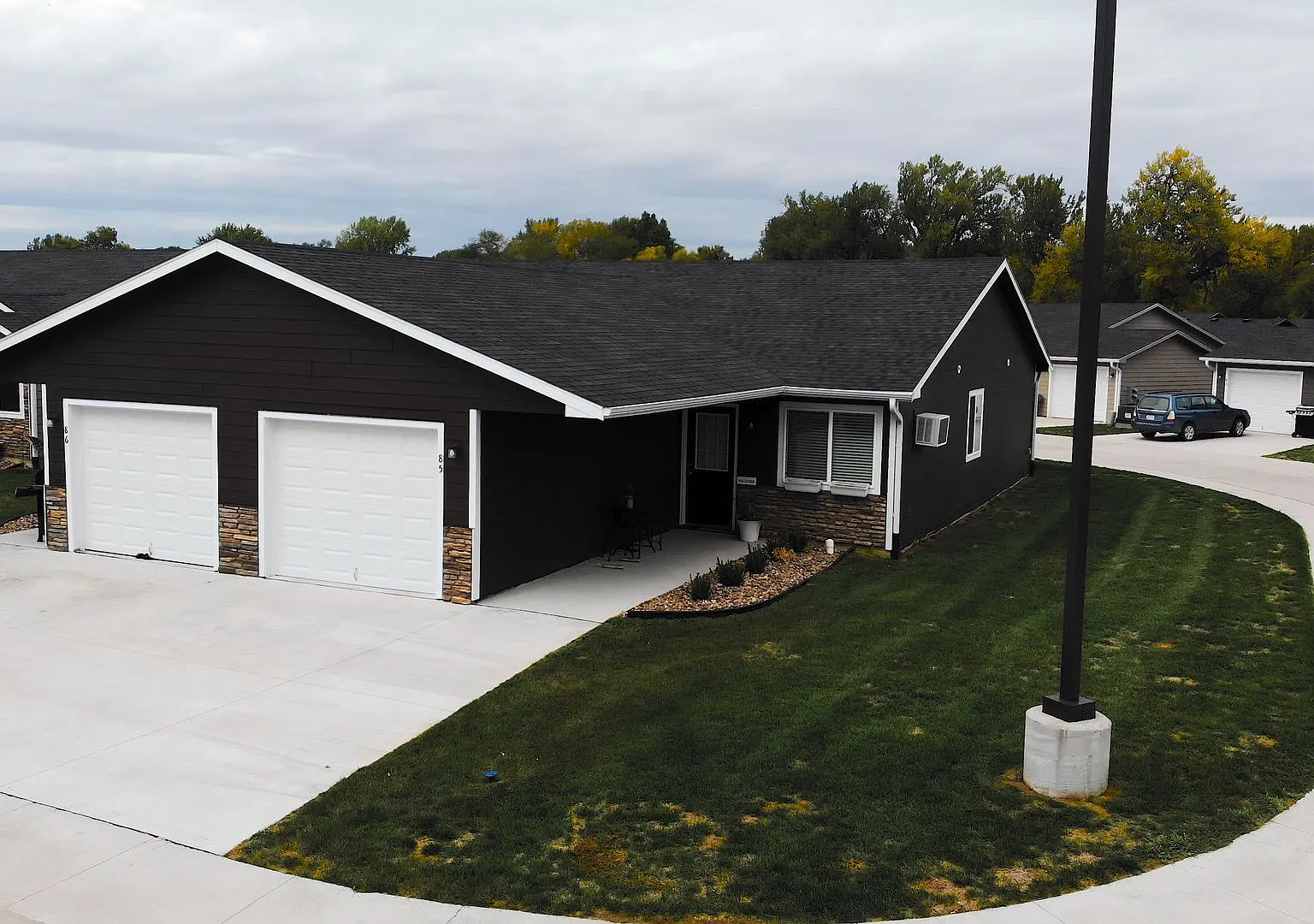 Twin Eagles East — Photo 1