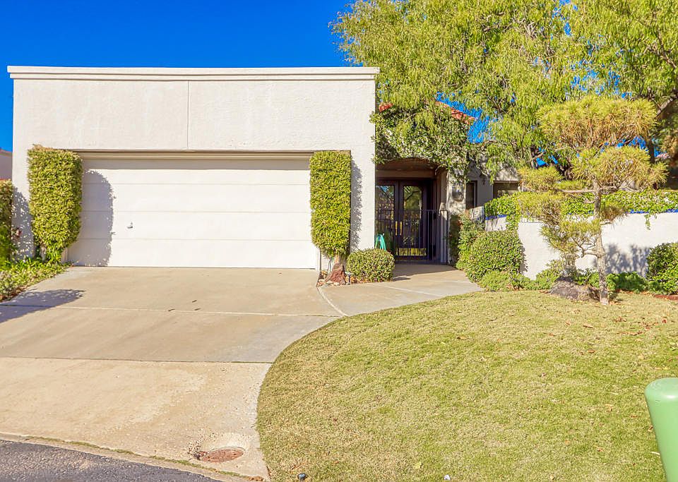 1st image of 1033 Los Jardines Cir