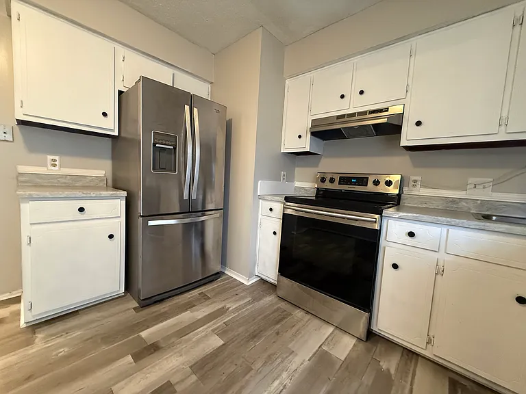 3850 Creighton Rd #7 — Photo 7