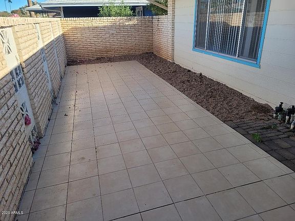 3rd image of 10938 W Saratoga Cir