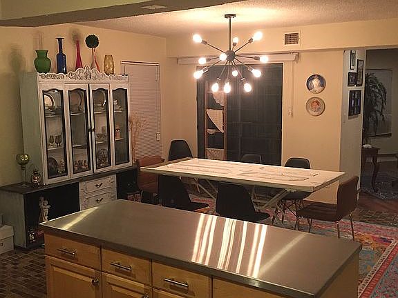 3rd image of 2412 Kerria Ave