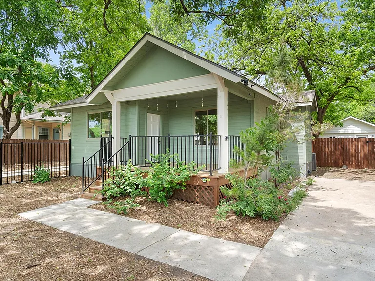 500 Capitol Dr #A — Photo 1