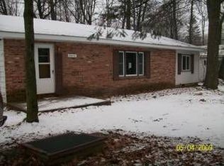 4411 Oak Beach Dr, Harrison, MI