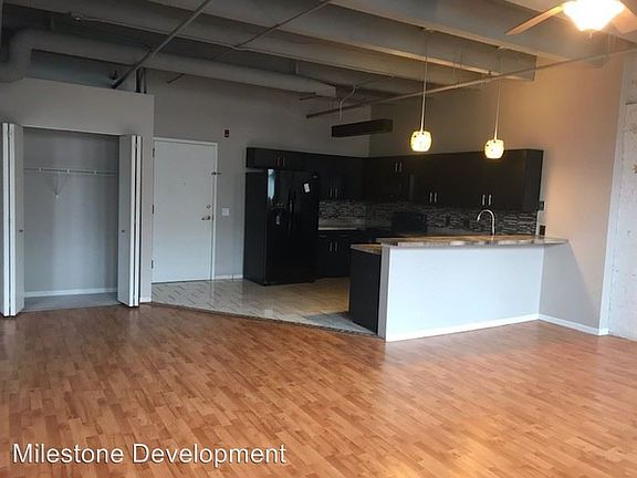 5th image of 1105 Harney St APT 405