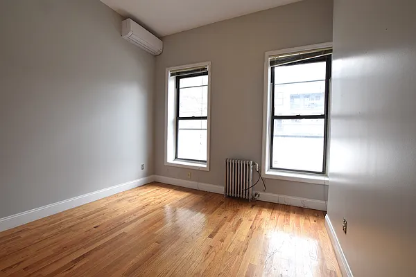 Rented by Commercial Capital Resources INC | media 35