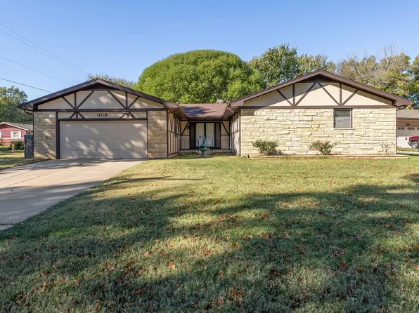 1019 N Chipper Ln, Wichita, KS 67212