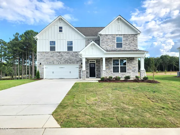 121 Gilmer St, Fuquay Varina, NC 27526