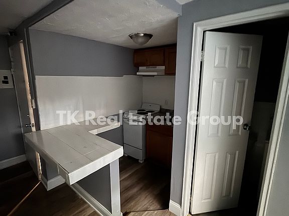 5th image of 215 36th St #3