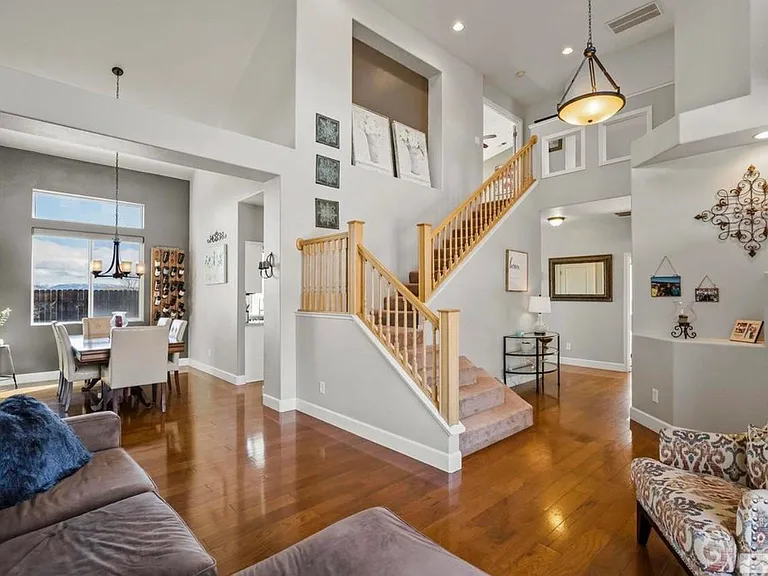 3270 Fairlands Dr — Photo 4
