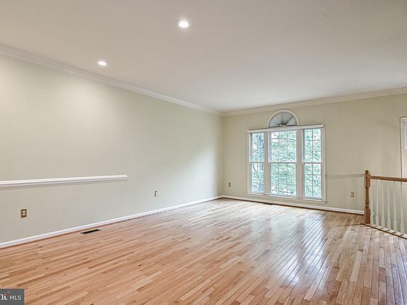 5th image of 4039 Werthers Ct