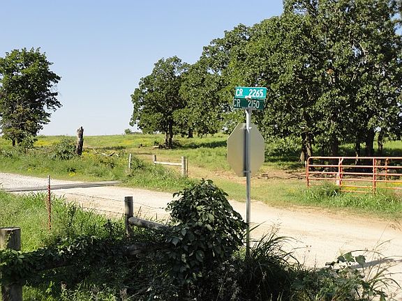 Access from CR 2150 and CR 2265.