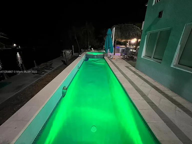 124 S Indies Dr — Photo 35