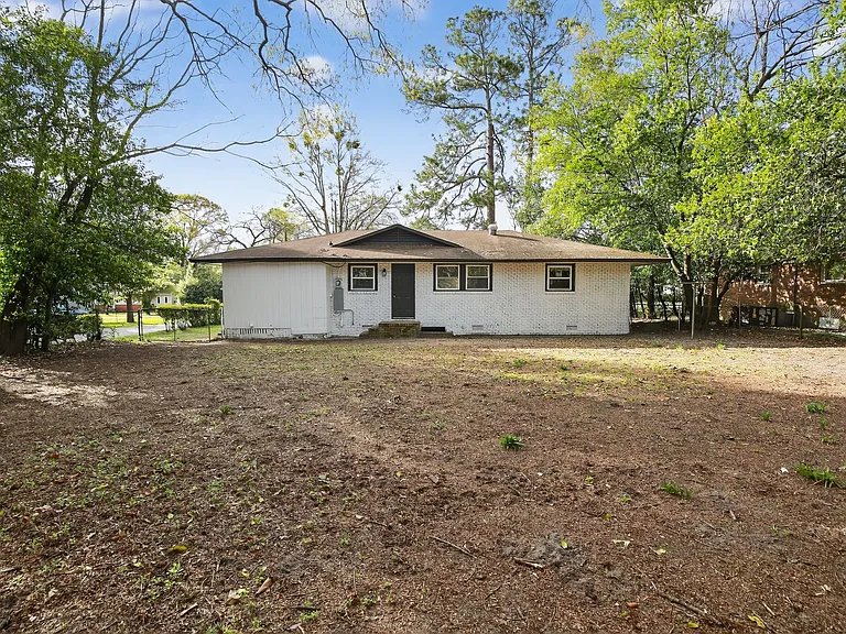 1929 W Oakland Ave — Photo 4
