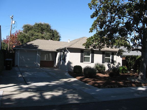 3rd image of 617 Magnolia Dr