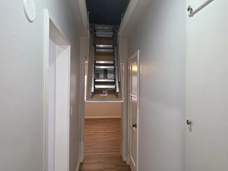 2711 W Clark Ave #A — Photo 7