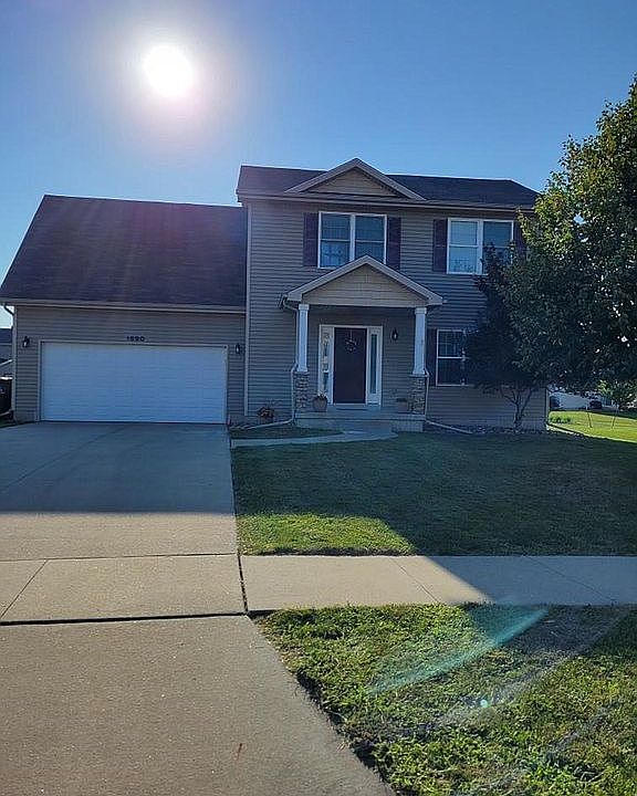 1st image of 1690 SE Greentree Dr