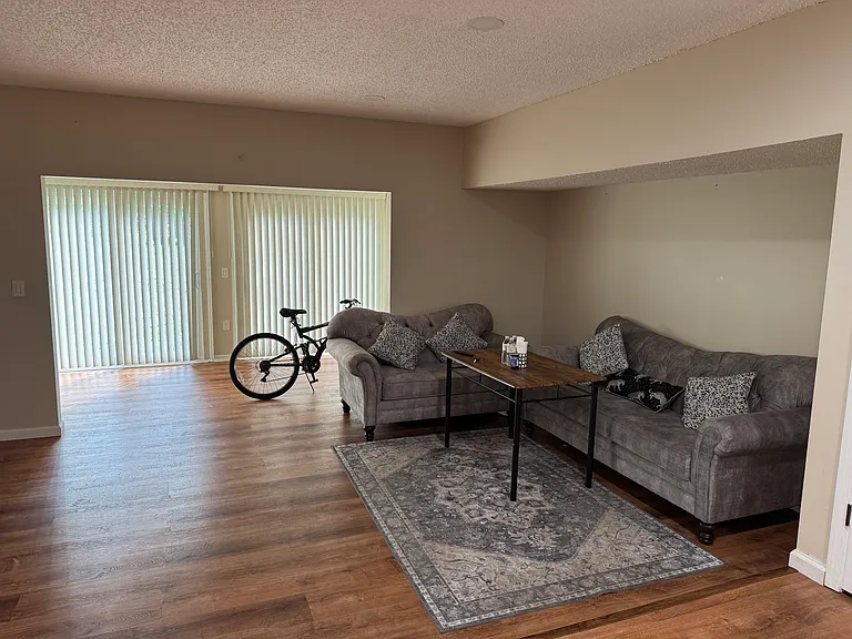6 Townsend Ct — Photo 12