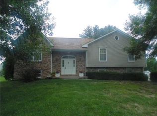502 Co Club Square Dr, Cameron, MO 64429