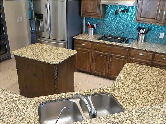 3rd image of 507 Magnolia Ln