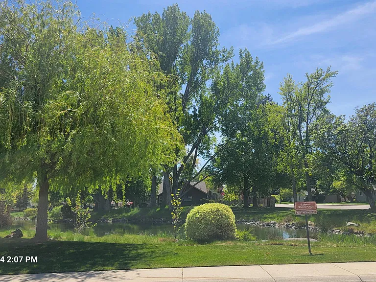 107 E Demming Ln — Photo 15
