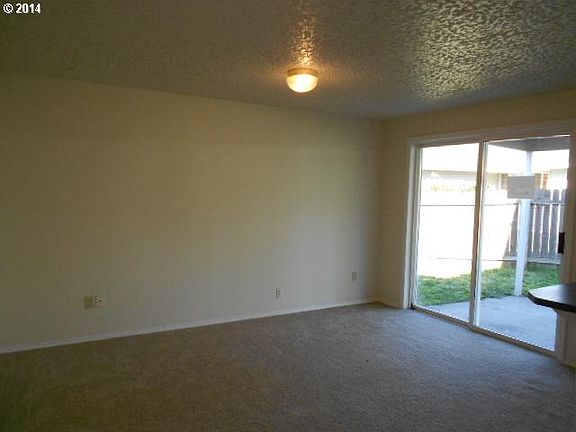 5th image of 10800 NE 86th Cir