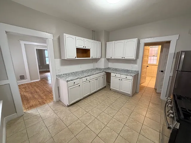 81 Lilac St #1 — Photo 7