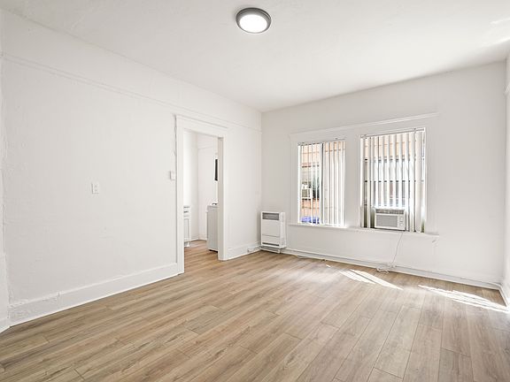 5th image of 1516 S Hope St #D9ebf238e