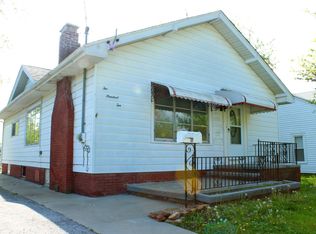 210 N Gardner St, West Frankfort, IL 62896