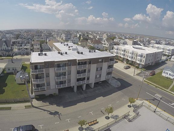 5th image of 147 42nd St APT 102